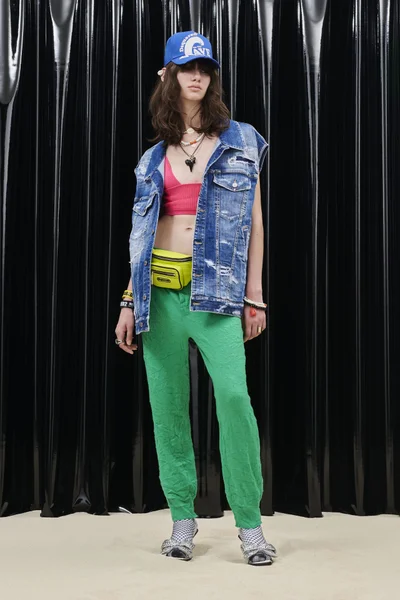 Look 29